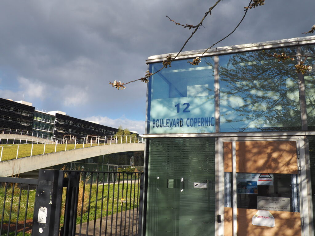 Photo Entrée Bâtiment Bienvenüe - Lucie Leprince