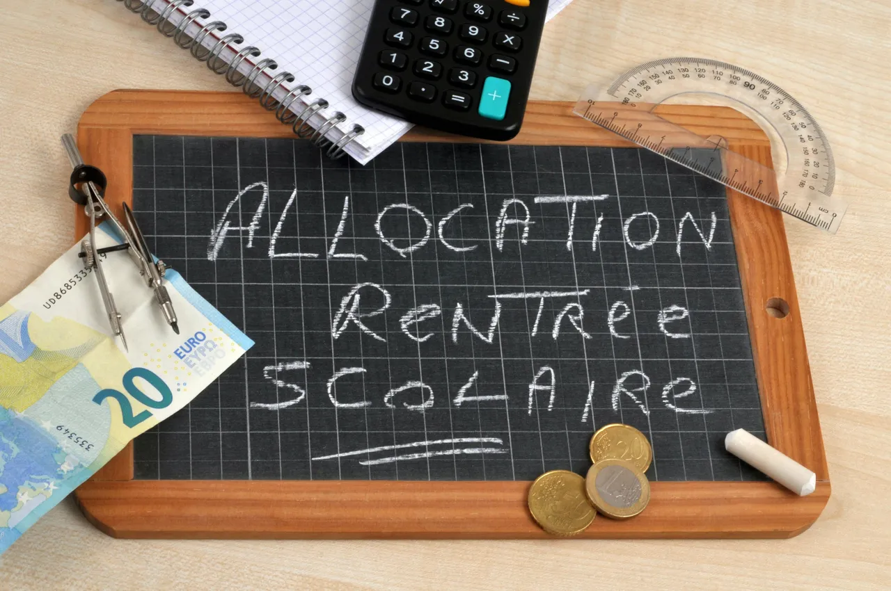 Allocation de rentrée scolaire - Crédit Maxppp - BELPRESS